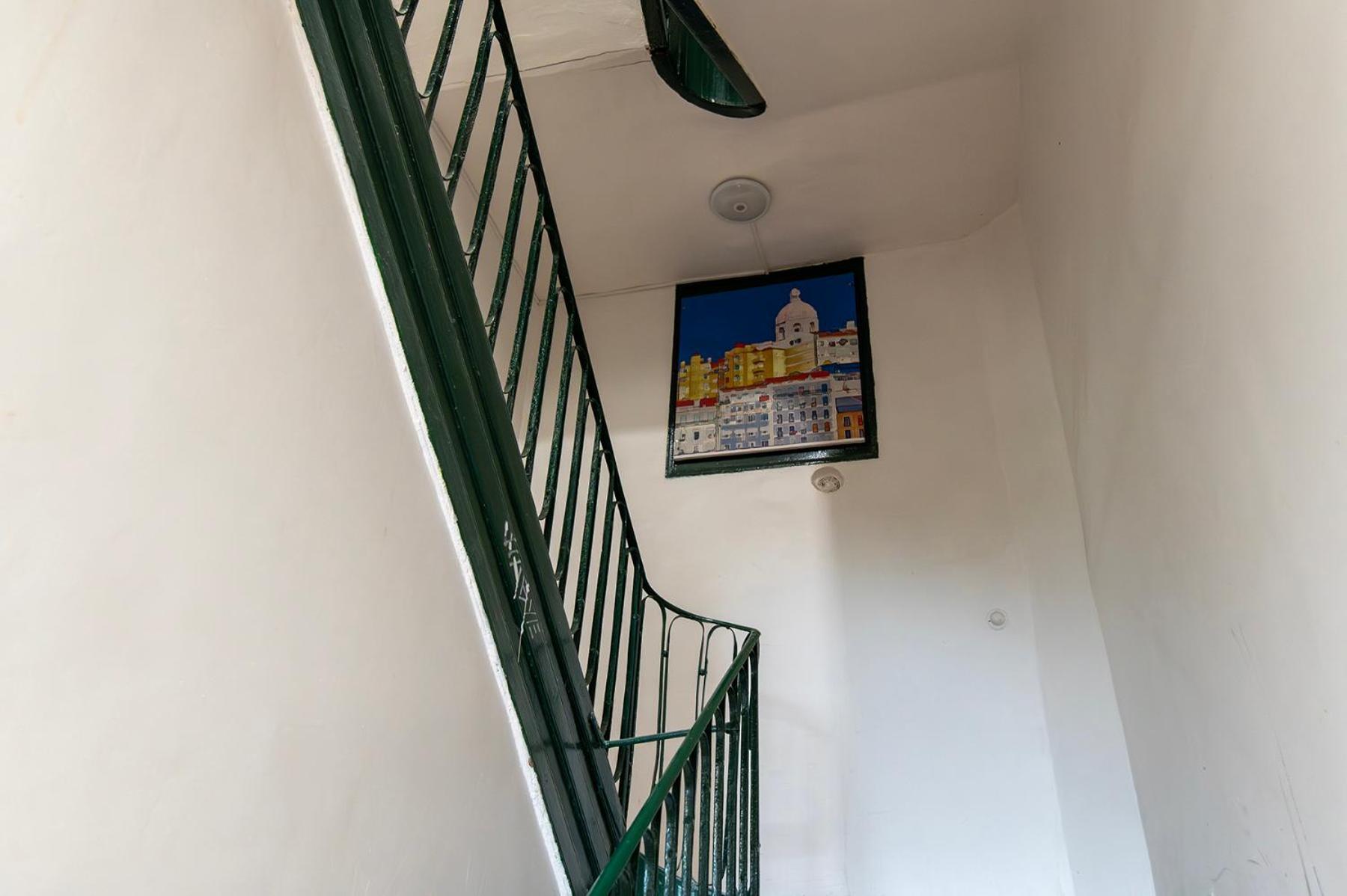 Appartement Very Sunny With Large Balcony 3rd Floor Lissabon